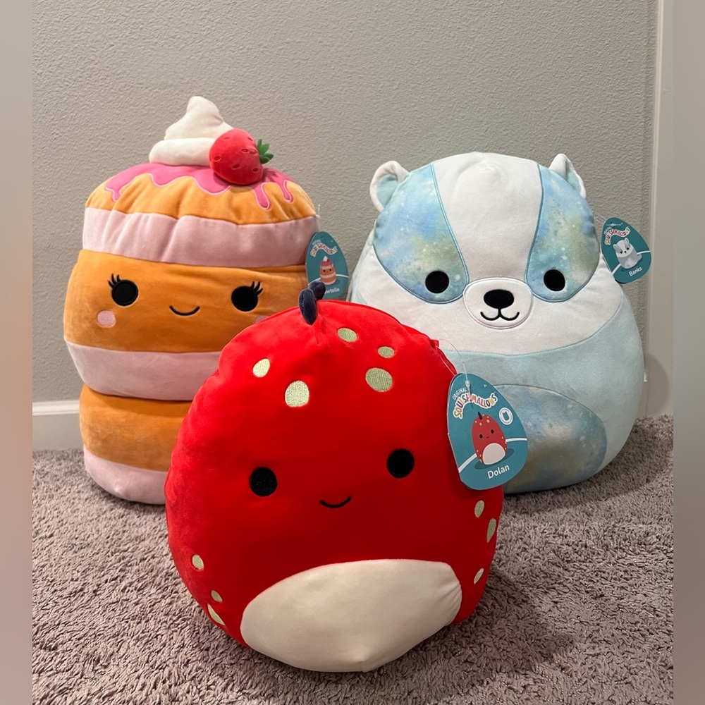 Squishmallow bundle! Sawtelle, Dolan, Banks